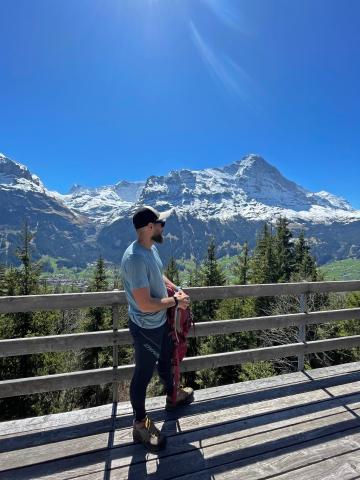 Turistika pod legendárnou severnou stenou North Face Eigeru je 