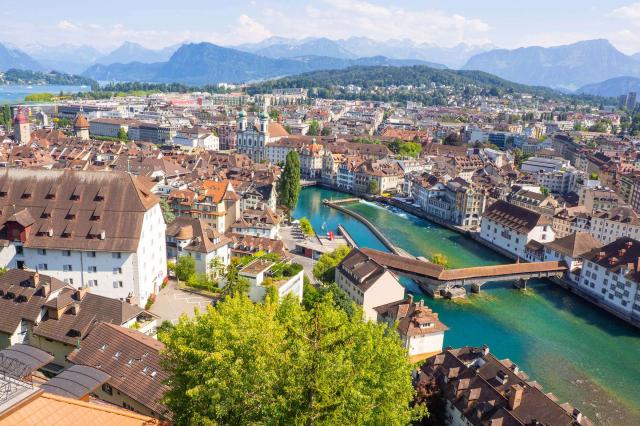 Luzern – viete, že hrad nad týmto mestom chcel kúpiť Michael Ja