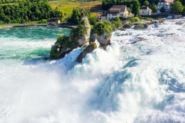 Obrovská masa vody, ktorá nikdy neutícha. foto: František Kekel
