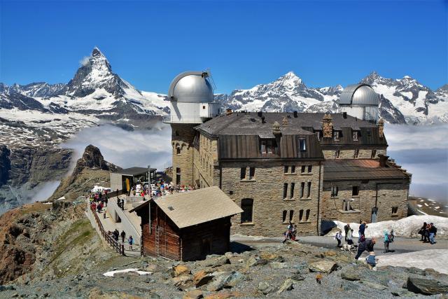 Sedlo Gornergrat je úžasný zážitok. Doprajete si tu úžasnú turi