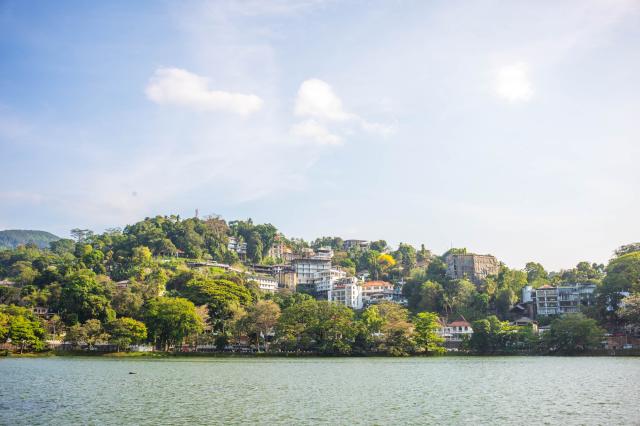 Srí Lanka patrí medzi naše najobľúbenejšie krajiny, máme tu kop