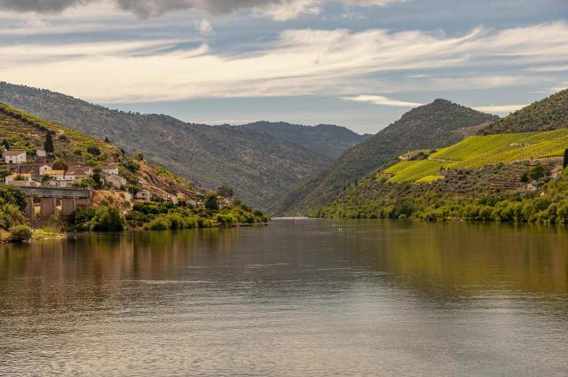 Údolie rieky Douro patrí k najkrajším vínárskym destináciám na 