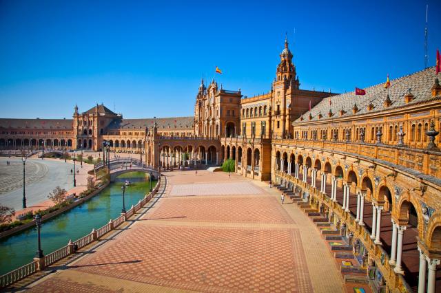 Andalúzska Sevilla je vďaka svojim historickým pokladom zapísan