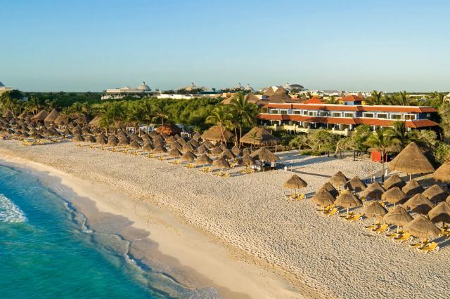 Oddychujte vo výbornom rezorte Iberostar Paraiso. Jeho bližší p