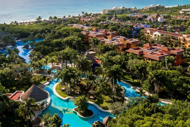 Oddychujte vo výbornom rezorte Iberostar Paraiso. Jeho bližší p
