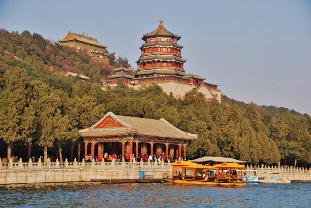 Letný palác na predmestiach Pekingu je nádhernou ukážkou esteti