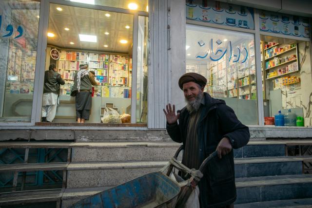 Aj farmácia tu vyzerá exoticky. DoviDeňia Afganistan Fotografia