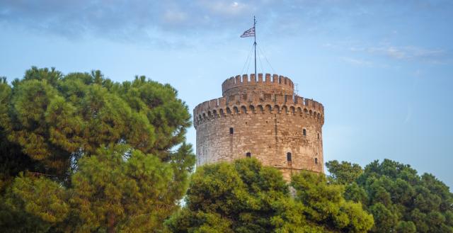 Biela veža v Solúne - kúsok histórie uprostred moderného mesta.