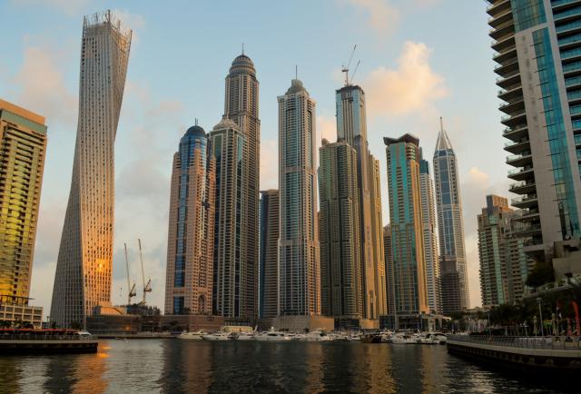 Centrum Dubaja sa veľmi rýchlo mení. Nad starou štvrťou sa týči