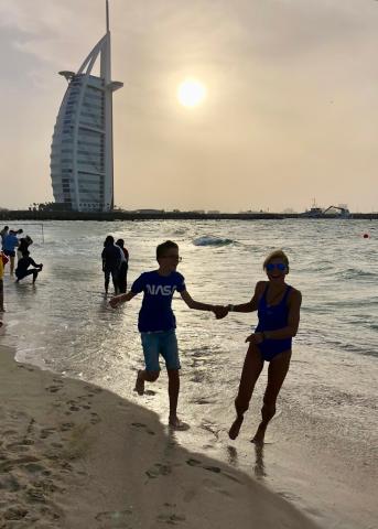 Ak si chcete oddýchnuť, Jumeirah beach s výhľadom na Burj Al Ar