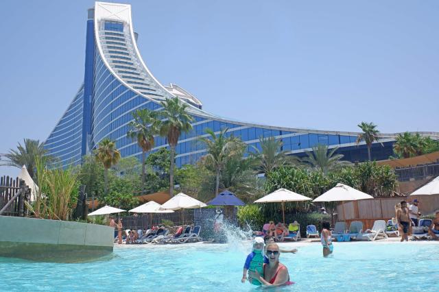 Tí, ktorí sú ubytovaní v hoteli Jumeirah Beach, majú priamy vst