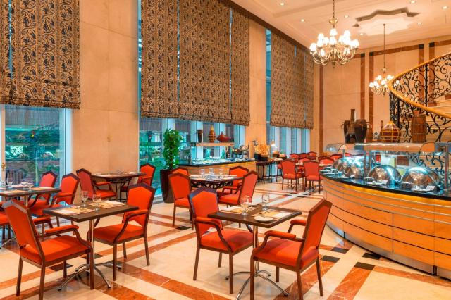 Four Points by Sheraton Bur Dubai - v hlavnej reštaurácii Prome