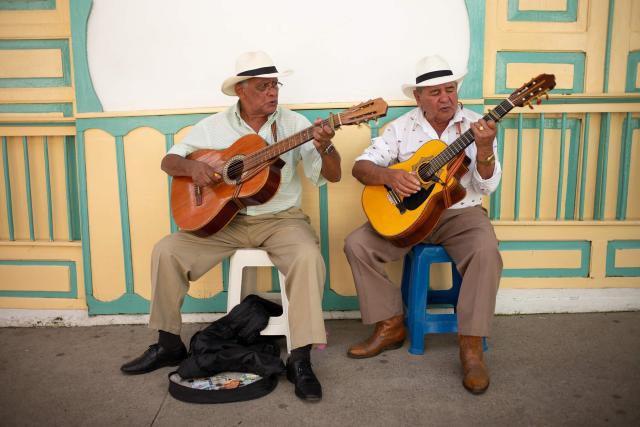 Gitaristi v Salento. Počujete? Ide o najromantickejšie mestečko
