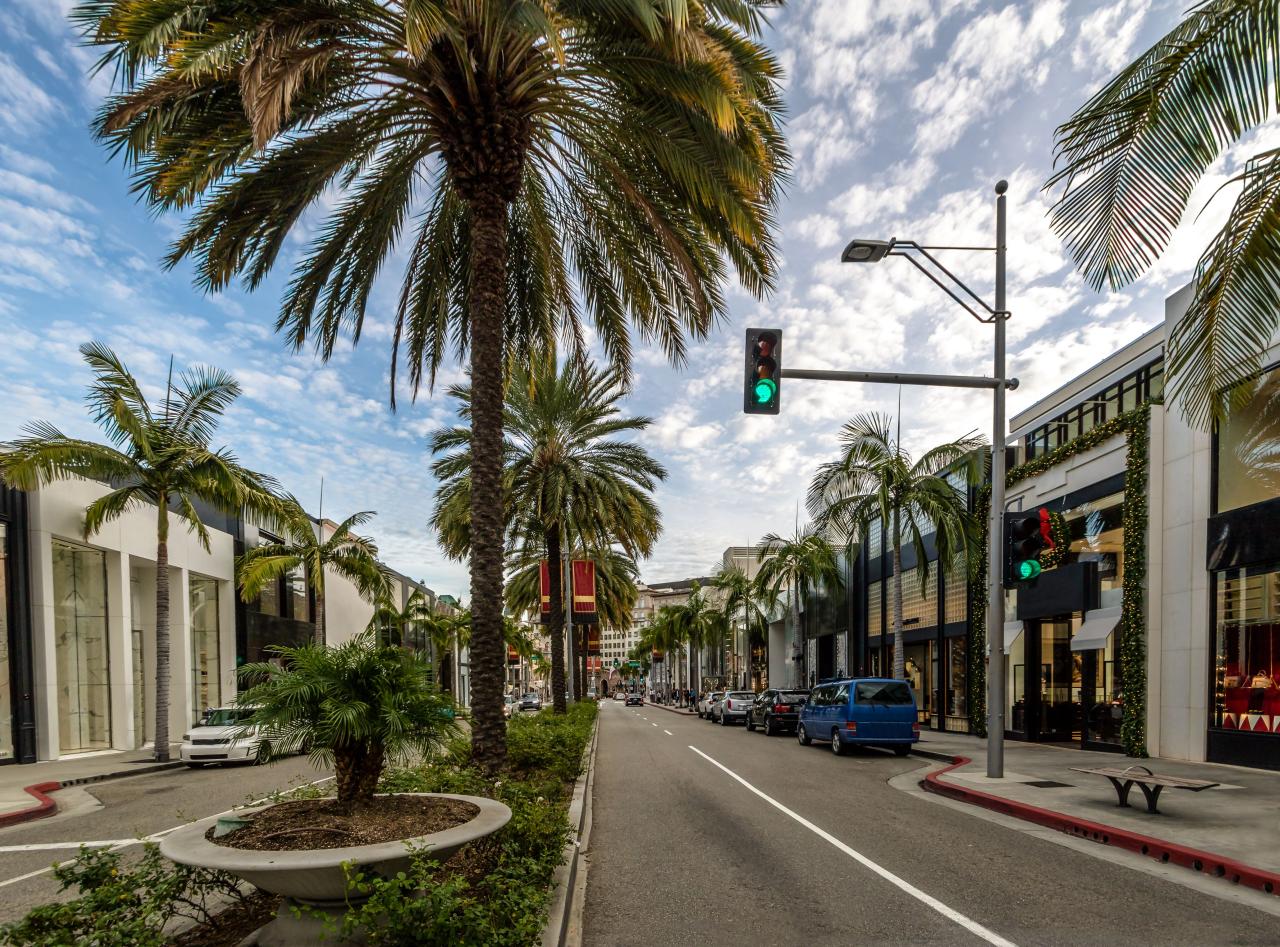 Prevezieme sa cez Beverly Hills až na jednu z najdrahších ulíc