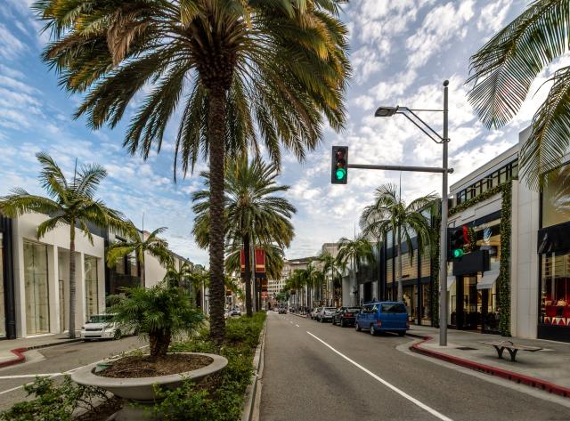 Prevezieme sa cez Beverly Hills až na jednu z najdrahších ulíc 