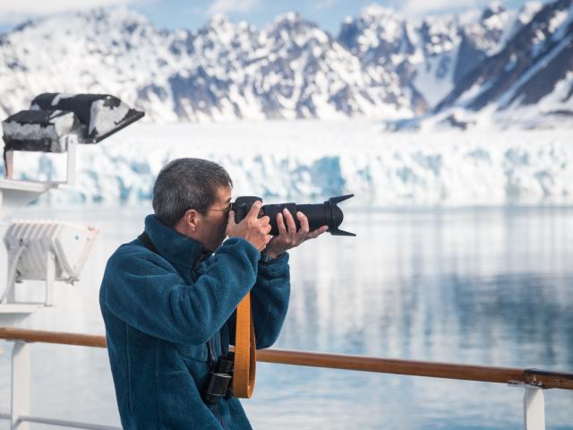Pozorovanie a fotografovanie prírody z paluby lode s profesioná