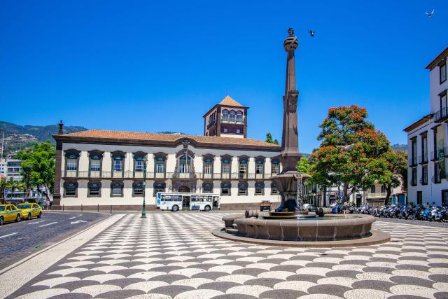 Funchal je hlavným mestom Madeiry vyše 500 rokov a tú historick