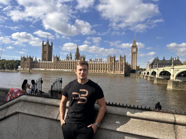 Táto zastávka nesmie chýbať, pozrieme si parlament, Big Ben a a
