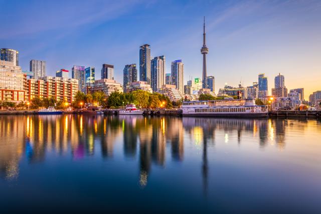 /uploads/usr/3452/kanada/toronto-ontario-canada-cityscape-on-la