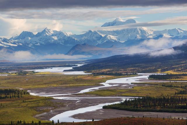 /uploads/usr/3452/aljaska/mountains-in-alaska-2025-01-09-03-27-