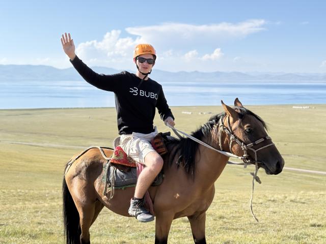 pomaly sa lúčime s našimi koníkmi a pripravujeme sa na návrat d