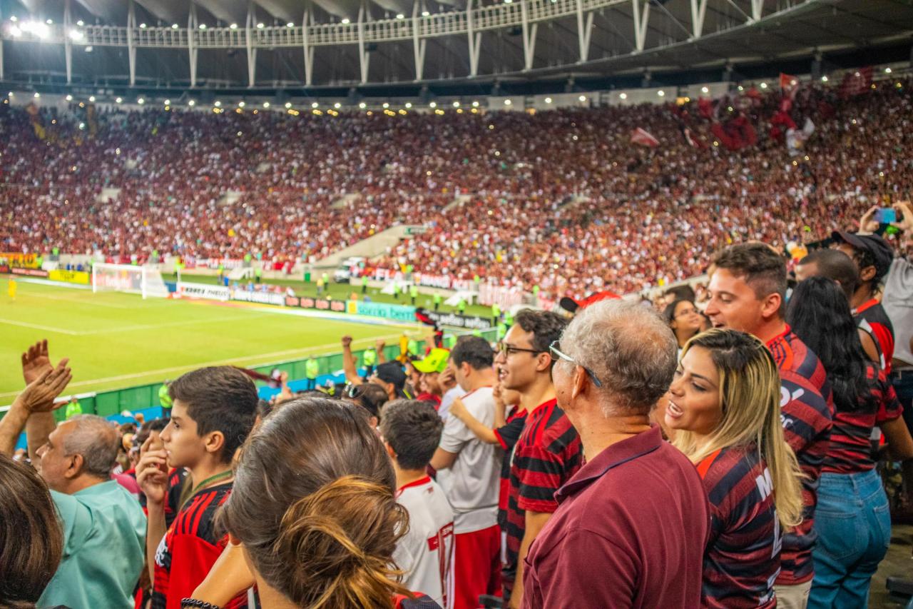 Štadión Maracana (Rei Pele) a jeho atmosféra. Ak sa bude konať