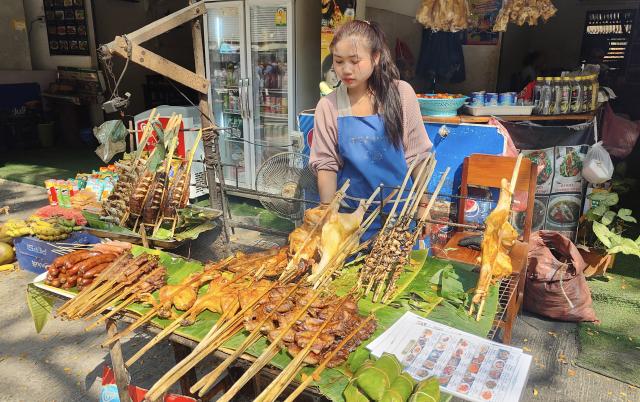 Laos je krajina pouličného jedla a možností výberu je tu neúrek