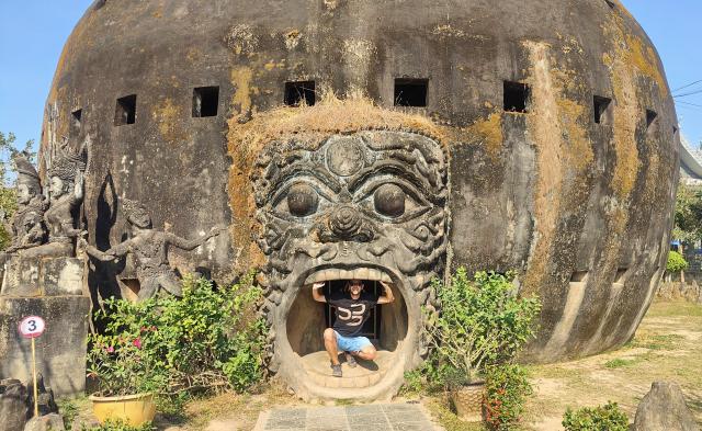 Buddha Park sa nachádza 24 km z centra Vientiane a obsahuje vyš