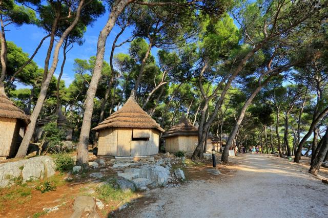Pine Beach Pakostane sights.jpg
