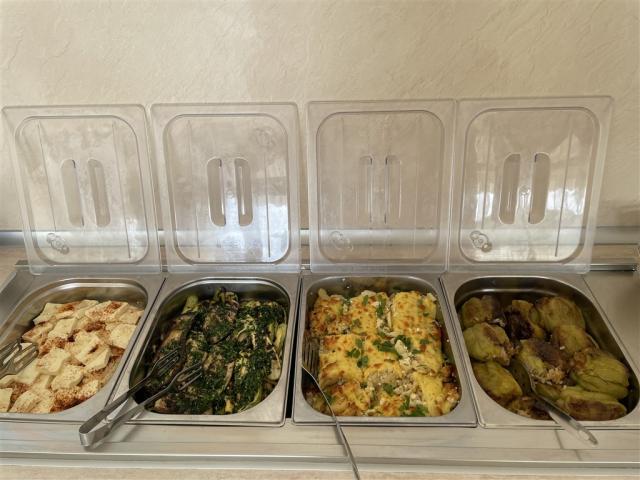 buffet dinner_01.JPG