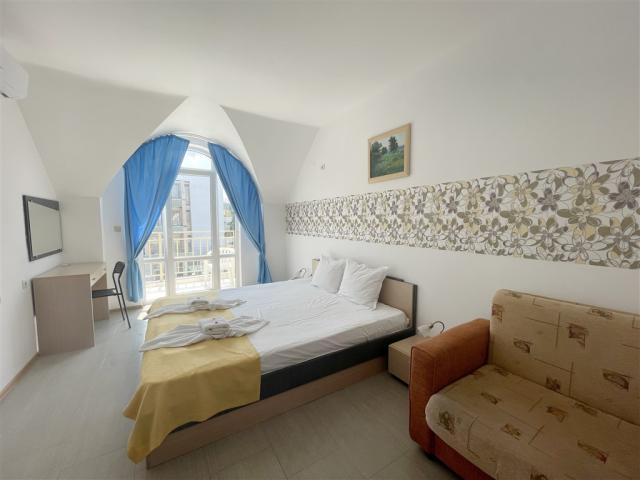 Apartment 412_05.JPG