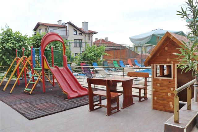 children's playground_02.JPG