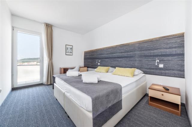 Double room sea side (2).jpg