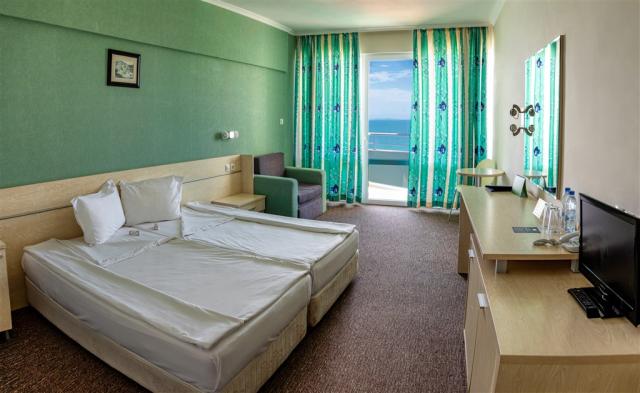 arsena_room.jpg
