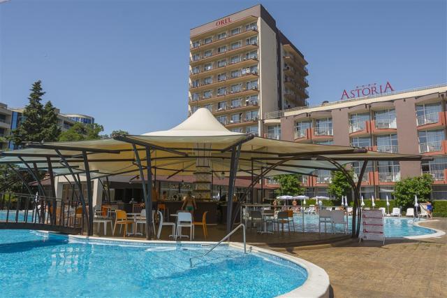 Pool_bar2.jpg