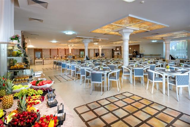 Main Restaurant (5).jpg