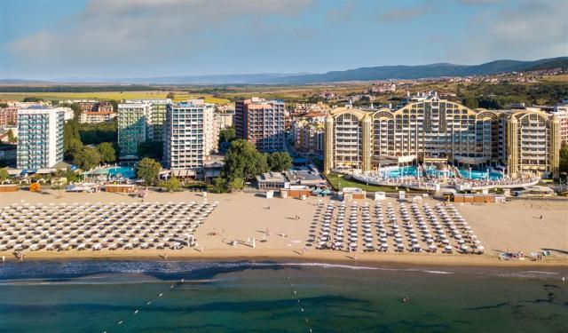 Bird_view_hotel_01.jpg
