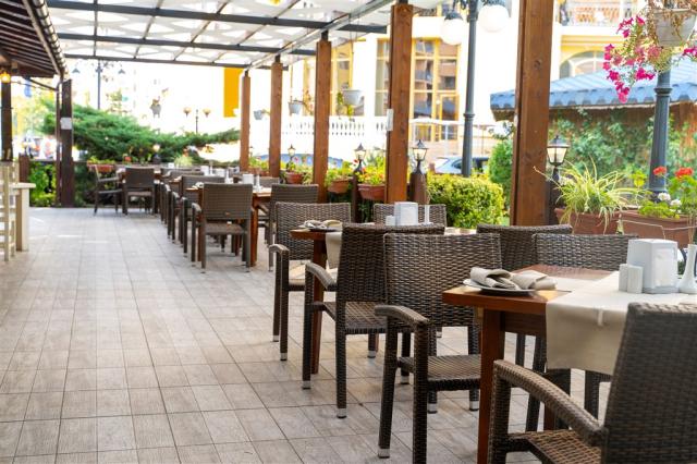 Restaurant outdoor.jpg