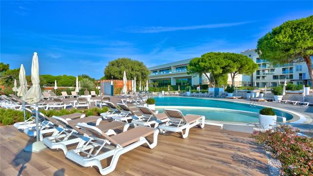Park_Plaza_Belvedere_Medulin_Outdoor_Pool_09.jpg