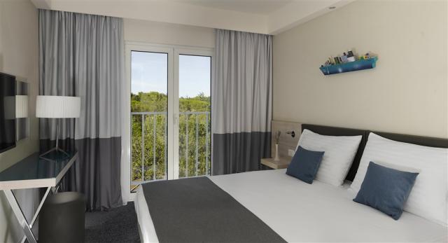 Park_Plaza_Belvedere_Medulin_Rooms_Standard_Room_01.jpg