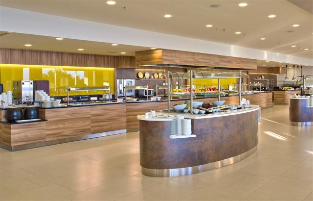 Park_Plaza_Belvedere_BarRestaurant_04.jpg