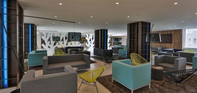 Park_Plaza_Belvedere_BarRestaurant_Lobbybar_10.jpg
