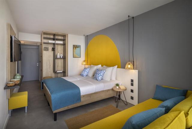 Rabac_Sunny_Residence_Novel_Superior_Triple_Room__Seaside__Balc