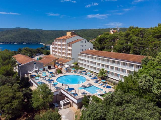 Rabac_Hotel_Residence_exterior_2.jpg
