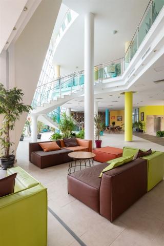 Ivana Palace