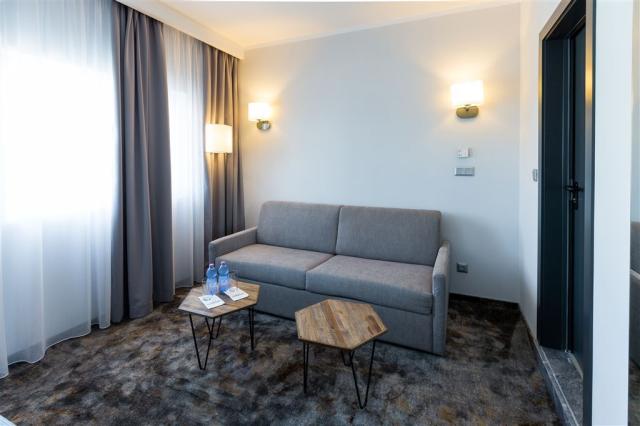 Best Western Plus Premium Inn