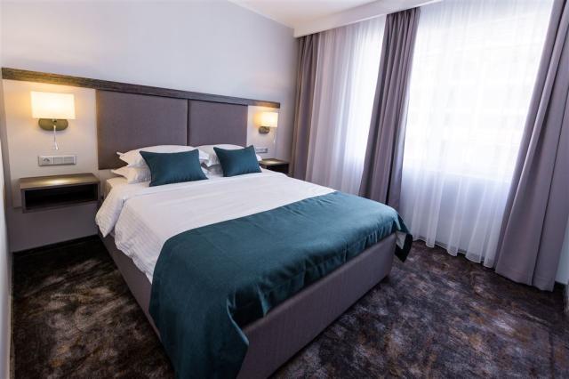 Best Western Plus Premium Inn