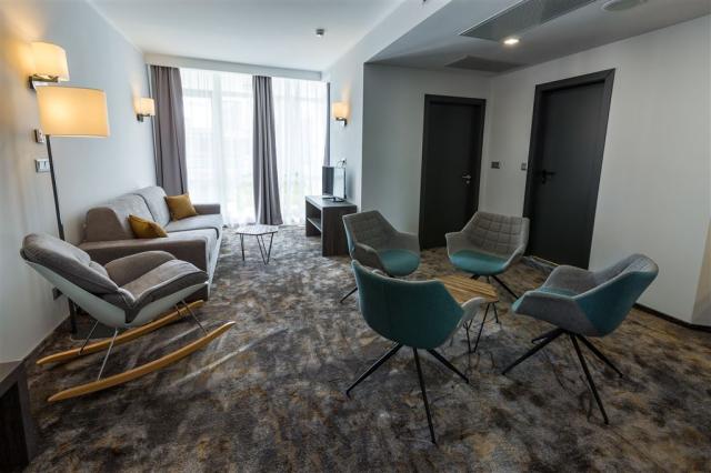 Best Western Plus Premium Inn