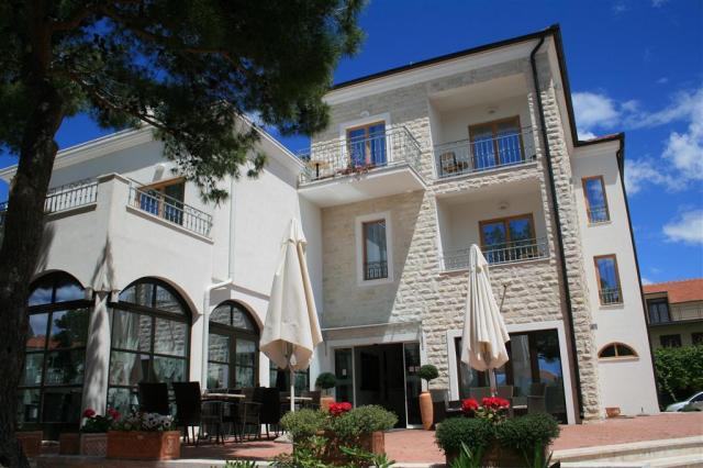 Hotel Nikola - hotel - autobusový zájazd CK  - Chorvátsko, Vodi