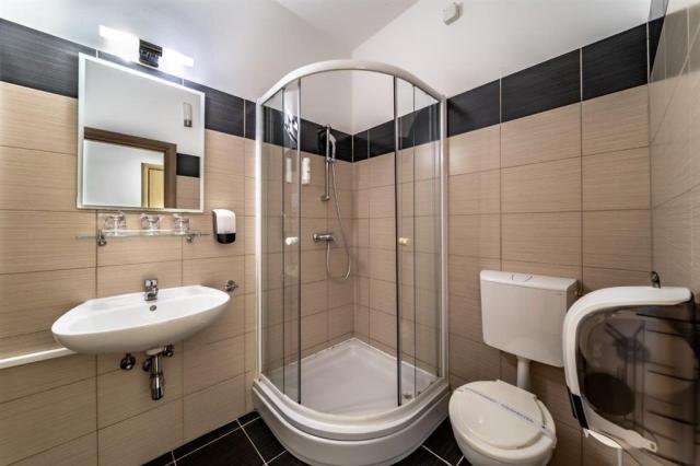 Hotel Nikola - hotel - autobusový zájazd CK  - Chorvátsko, Vodi